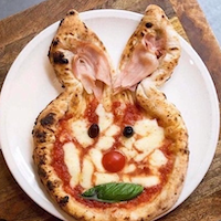 Pizza en forme de lapin de Pâques