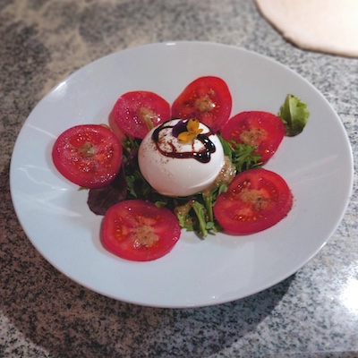 Entrée burrata